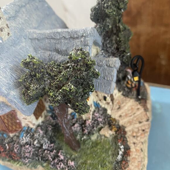 Vintage 2003 Thomas Kinkade Art Polyresin Clock With Led Light House Cottagecore - Picture 2 of 8